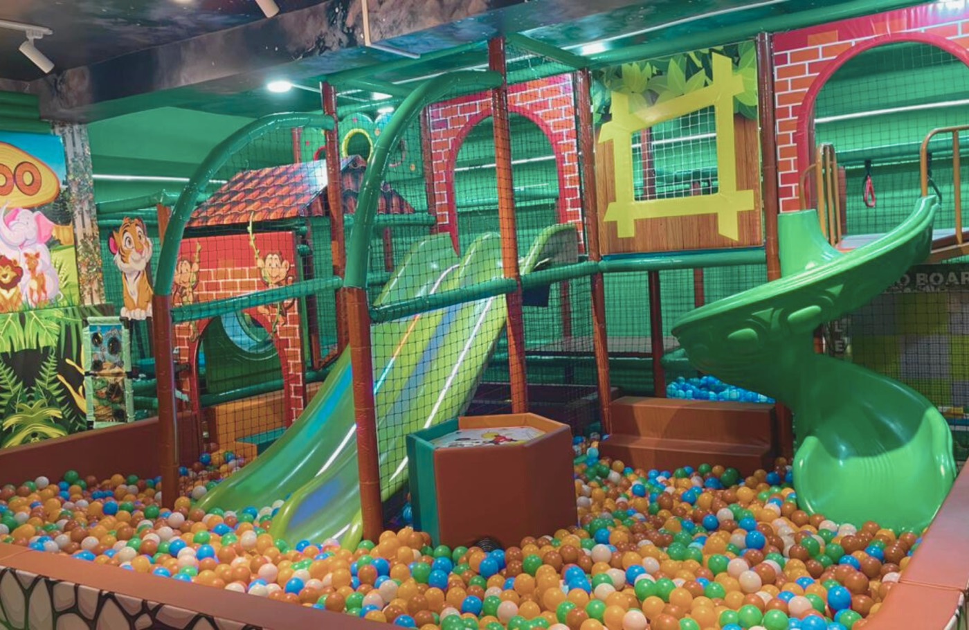 The Wild Wonders site, a real Mumbai play-center we modernized